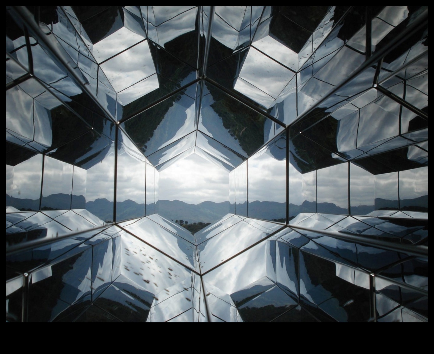 רנסנס חשיבה: גילוי מחדש של אמנות החדשנות בעיצוב