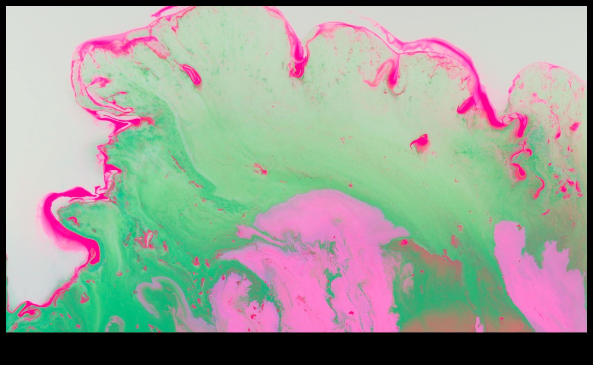 מברשת ומעבר: לדחוף את גבולות האמנות המחשה