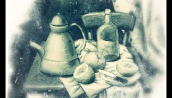 עיפרון ופנינים: שרטוט אלגנטיות בטבע דומם